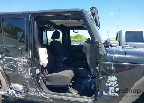 2014 Jeep Wrangler Unlimited Sport z USA, uszkodzony, nr VIN 1C4HJWDG5EL268736